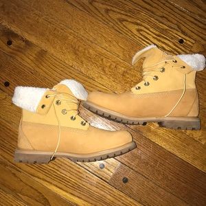 Women’s short timberland boots